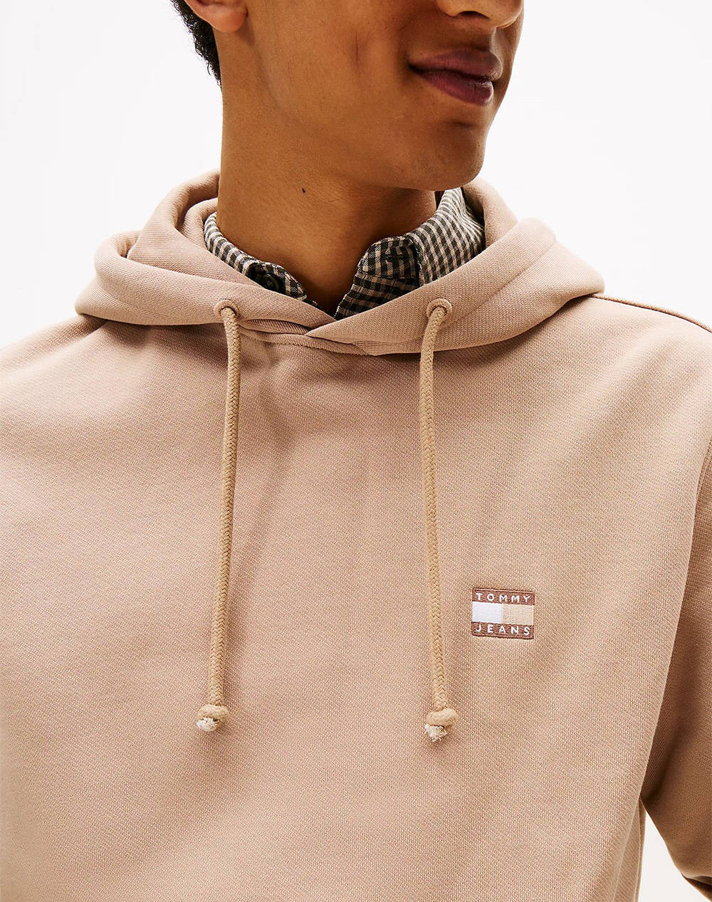 TOMMY JEANS TJM REG BADGE HOODIE EXT