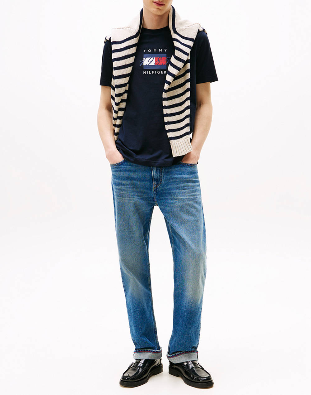TOMMY HILFIGER LINEAR FLAG GRAPHIC TEE