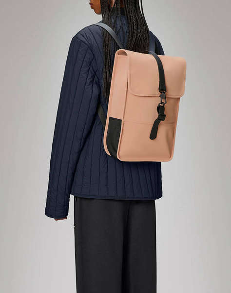 RAINS Backpack Mini W3 (Dimensiuni: 34 x 30.5 x 12 cm.)