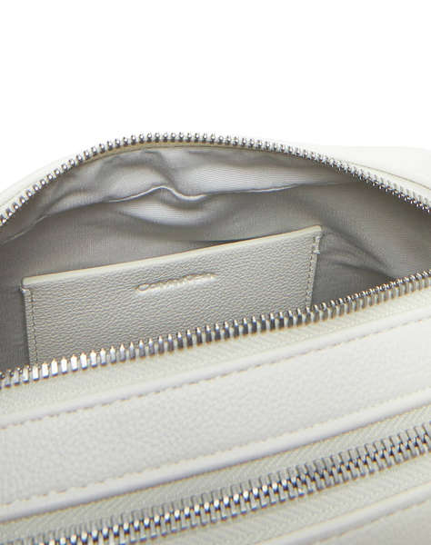 CALVIN KLEIN JEANS ULTRALIGHT CAMERA BAG21 PU (Dimensiuni: 20 x 13.5 x 7cm.)