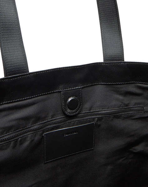 CALVIN KLEIN ULTRALIGHT WATER REPELLENT TOTE (Dimensiuni: 52 x 32 x 15cm.)