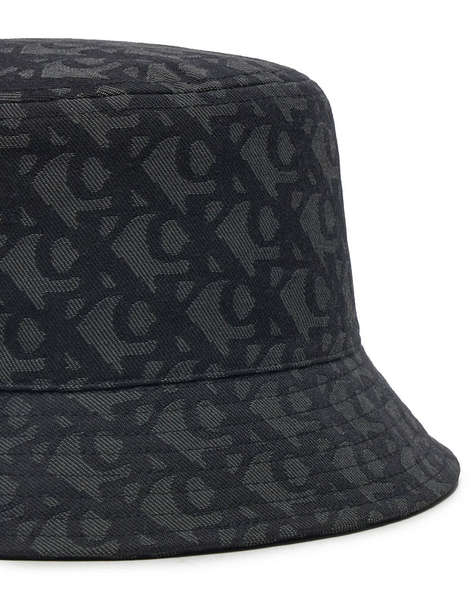 CALVIN KLEIN JEANS LOGO JACQUARD BUCKET HAT