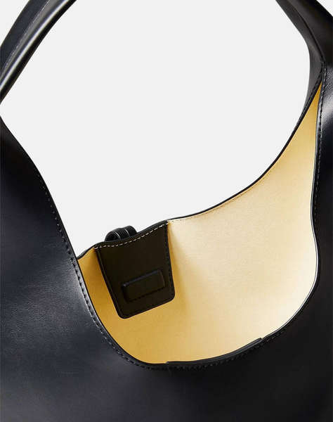 CALVIN KLEIN STN LCK SLCHY SMLL S (Dimensiuni: 18.5 x 23.5 x 12cm.)