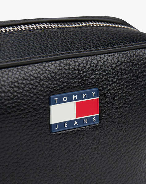 TOMMY JEANS TJW MUST CAMERA BAG (Dimensiuni: 18 x 7 x 14cm.)