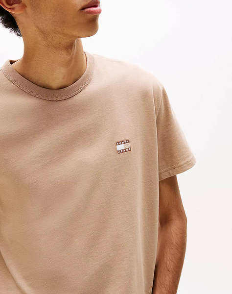 TOMMY JEANS TJM REG BADGE TEE EXT