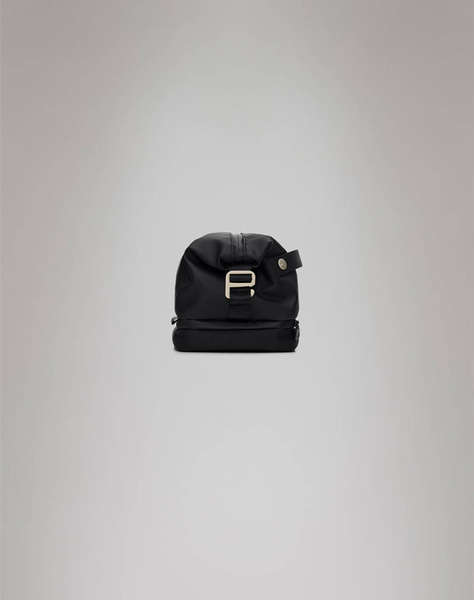 RAINS Otaru Wash Bag W3 (Dimensiuni: 20 x 14 x 33cm.)