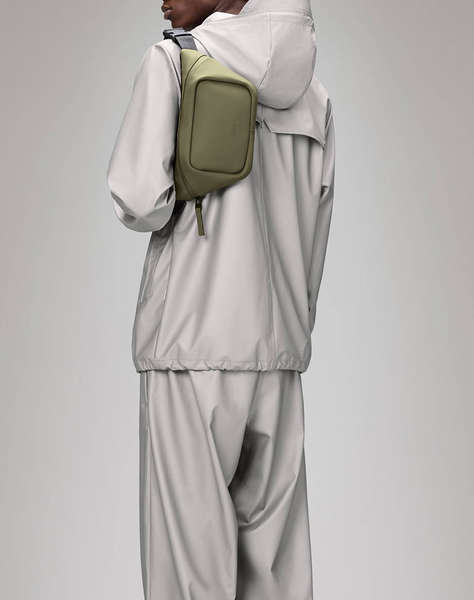 RAINS Bum Bag Mini W3 (Dimensiuni: 41 x 18.5 x 3 cm.)