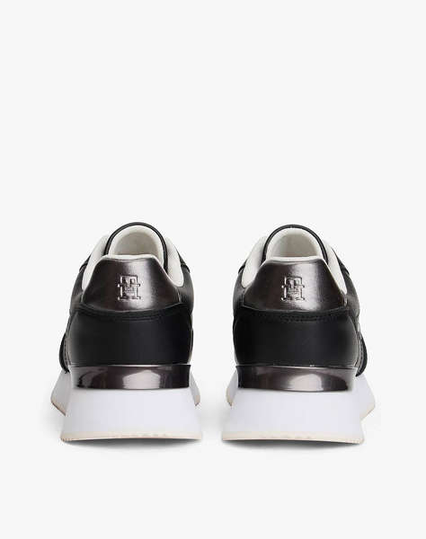 TOMMY HILFIGER CHIC FASHION RUNNER