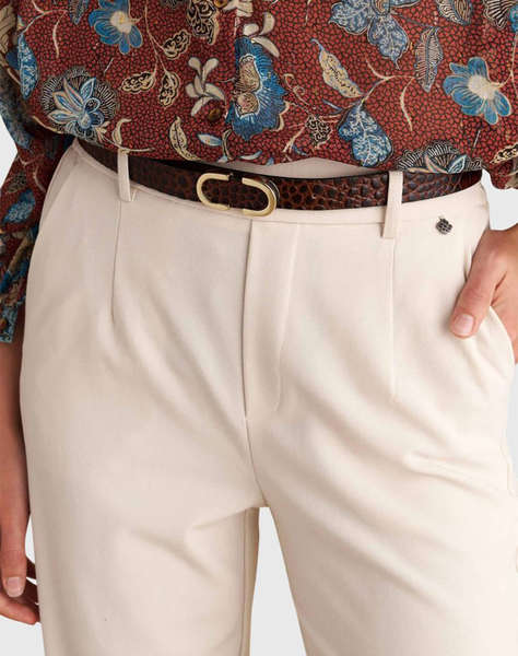 ATTRATTIVO CUREA PIELE