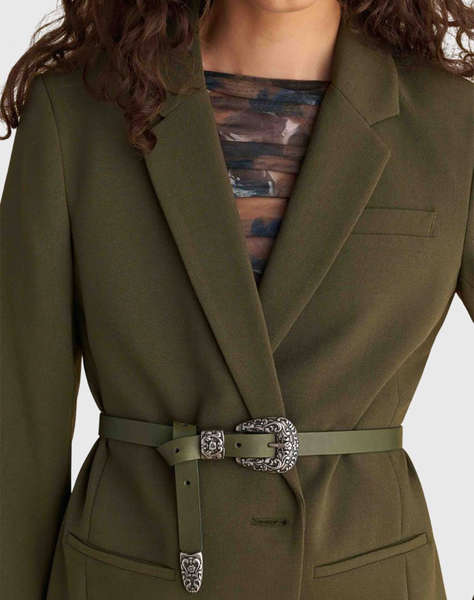 ATTRATTIVO CUREA PIELE