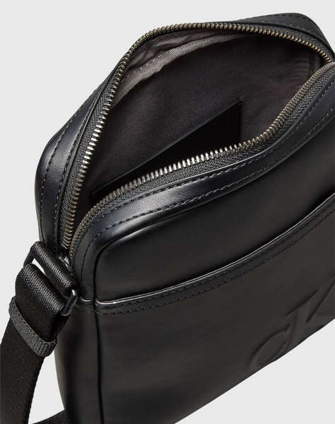 CALVIN KLEIN CK REPORTER (Dimensiuni: 19 x 21 x 5cm.)