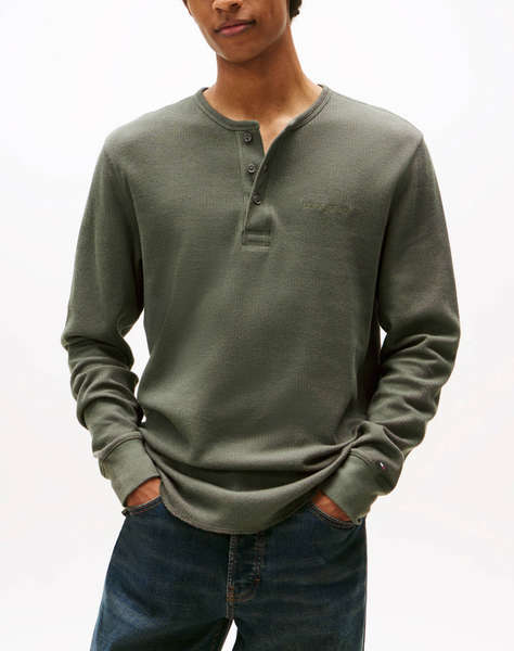 TOMMY JEANS TJM SLIM WAFFLE SCRIPT HENLEY