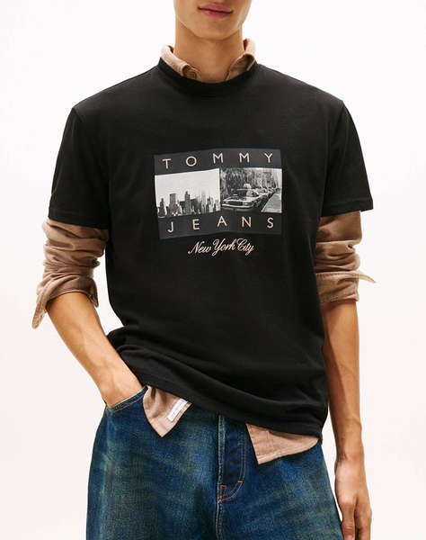 TOMMY JEANS TJM REG PHOTO FLAG SS TEE