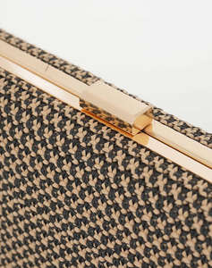EXE CLUTCH (Dimensiuni: 22 x 12 x 3 cm)