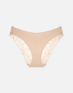 TRIUMPH Body Make-Up Illusion Lace Highleg Tai