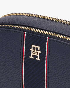 TOMMY HILFIGER TH LEGACY CAMERA BAG (Dimensiuni: 22 x 6 x 13 cm.)