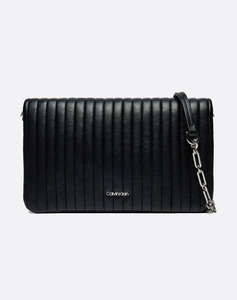 CALVIN KLEIN JEANS MINI LINE QUILT CROSSBODY (Dimensiuni: 22.5 x 14 x 3cm.)