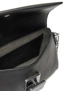 CALVIN KLEIN JEANS CK PLAQUE SM CROSSBODY W/CHAIN (Dimensiuni: 18.5 x 12 x 5cm.)