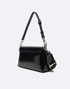 CALVIN KLEIN JEANS CK MUST CONV SHOULDER BAG_SHINY (Dimensiuni: 27 x 15 x 6cm.)