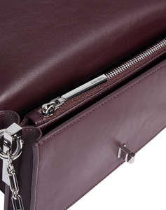 CALVIN KLEIN JEANS CK CONVERTIBLE MINI BAG (Dimensiuni:13 x 24 x 7cm.)