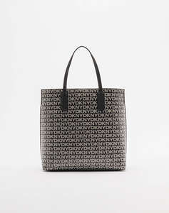 DKNY R44A5I41 SAIGE CROSS BODY HANDBAG DKNY (Dimensiuni: 28 x 27 x 10cm.)