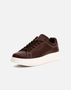 GUESS WINNO INCALTAMINE DE BARBATI