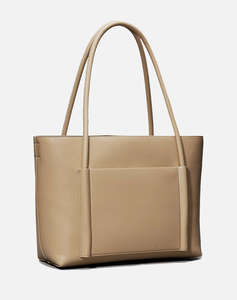 CALVIN KLEIN JEANS CK LINN MEDIUM SHOPPER (Dimensiuni: 24.5 x 20 x 6.5cm.)