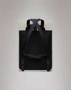 RAINS Backpack Mini W3 (Dimensiuni: 34 x 30.5 x 12 cm.)