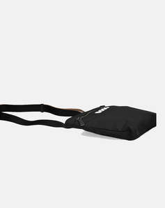 BOSS Catch_3.0_Envelope L 10249707 01 (Dimensiuni: 24 x 25 x 5cm.)