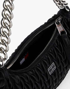 TOMMY JEANS TJW ICONIC SHOULDER QUILTED (Dimensiuni: 23 x 9 x 16cm.)