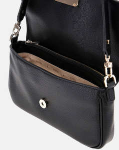 GUESS CIRCE FLAP SHOULDER BAG GEANTA DE DAMA (Dimensiuni: 26 x 13 x 4.5cm.)
