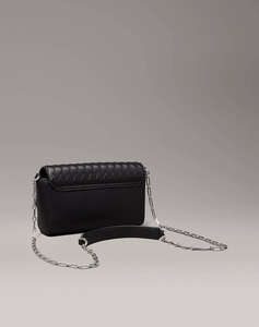 CALVIN KLEIN MINI QUILT CHAIN MINI CROSSBODY (Dimensiuni: 21 x 5,5 x 13cm.)