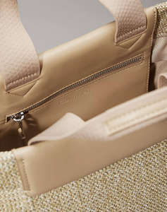 CALVIN KLEIN JEANS CK RAFFIA SMALL TOTE CROSSBODY (Dimensiuni: 22 x 38 x 16cm.)