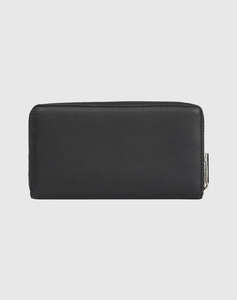 CALVIN KLEIN MINI QUILT LARGE ZIP AROUND (Dimensiuni:19 x 9 x 2cm.)
