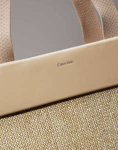 CALVIN KLEIN JEANS CK RAFFIA LARGE SHOPPER (Dimensiuni: 38 x 61 x17cm.)