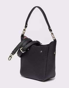 GUESS BRENTON SM GRLFRIEND BUCKT GEANTA DE DAMA (Dimensiuni: 23 x 16 x 8cm.)