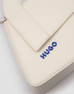 HUGO Lylah Top Handle 10245651 01 (Dimensiuni: 24.5 x 17 x 7.5cm.)