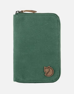 FJALL RAVEN Passport Wallet / Passport Wallet (Dimensiuni: 16 x 2 x 11cm.)