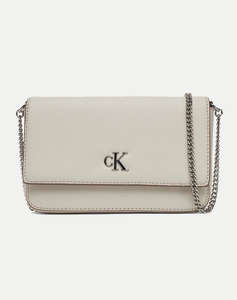 CALVIN KLEIN MINIMAL MONOGRAM EW FLAP PH/CB19 (Dimensiuni: 19 x 13 x 4 cm.)