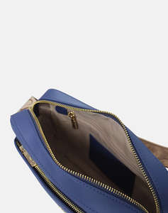 ALV.MARTINI SHOULD.BAG IT.ORIGIN (Dimensiuni: 18 x 26 x 7cm.)