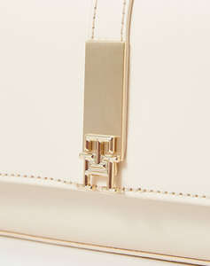 TOMMY HILFIGER TH HERITAGE MINI CROSSOVER CHAIN (Dimensiuni: 19 x 4 x 11cm.)
