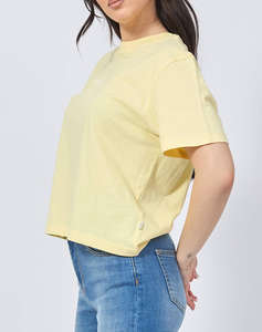 GUESS JEANS GJ SS CN BOXY EMBRO LOGO TEE BLUZA DE DAMA