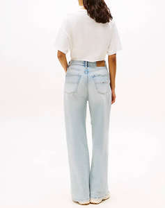 TOMMY JEANS TJW REG WAIST TIE BADGE TEE EXT