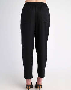 STAFF Jule Pant