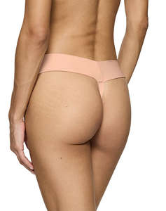 TRIUMPH Body Make-Up Illusion String EX