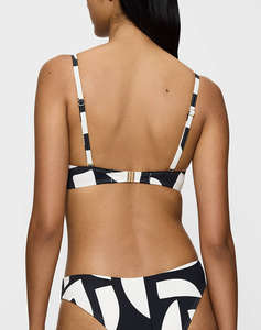 TRIUMPH Summer Allure P 01