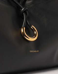 COCCINELLE GEANTA (Dimensiuni: 42 x 28 x 8cm.)