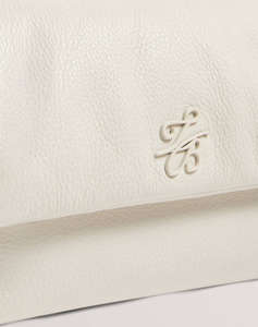 TED BAKER MARRISA Padded Leather Crossbody Bag (Dimensiuni: 22 x 16 x 7cm.)