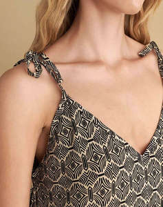 ATTRATTIVO ROCHIE