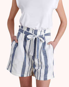 ATTRATTIVO SHORTS&CUREA